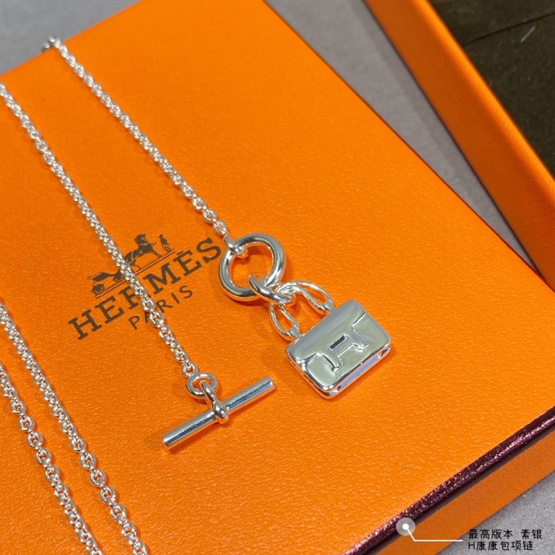 H**me5 necklaces